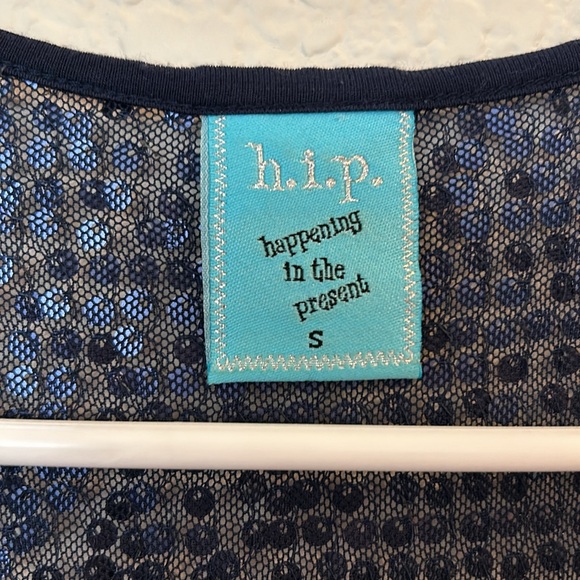 Blue sequin tank - Picture 2 of 3